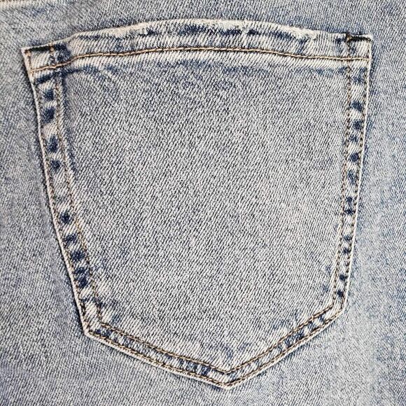 Torrid Jeans Women's Plus Size 18R Light Wash Denim High-Rise Straight Leg - Picture 6 of 11